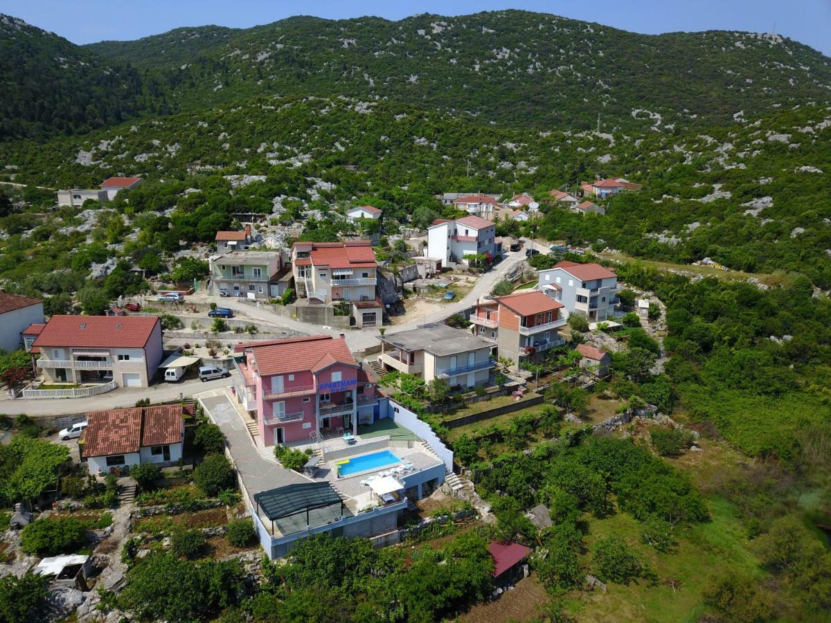 Apartments Neda Ploce  Buitenkant foto